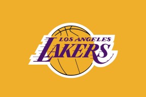 开云官网-亚洲杯常规赛对决在即！丹佛掘金演练定位球，纽约尼克斯密集防守应对